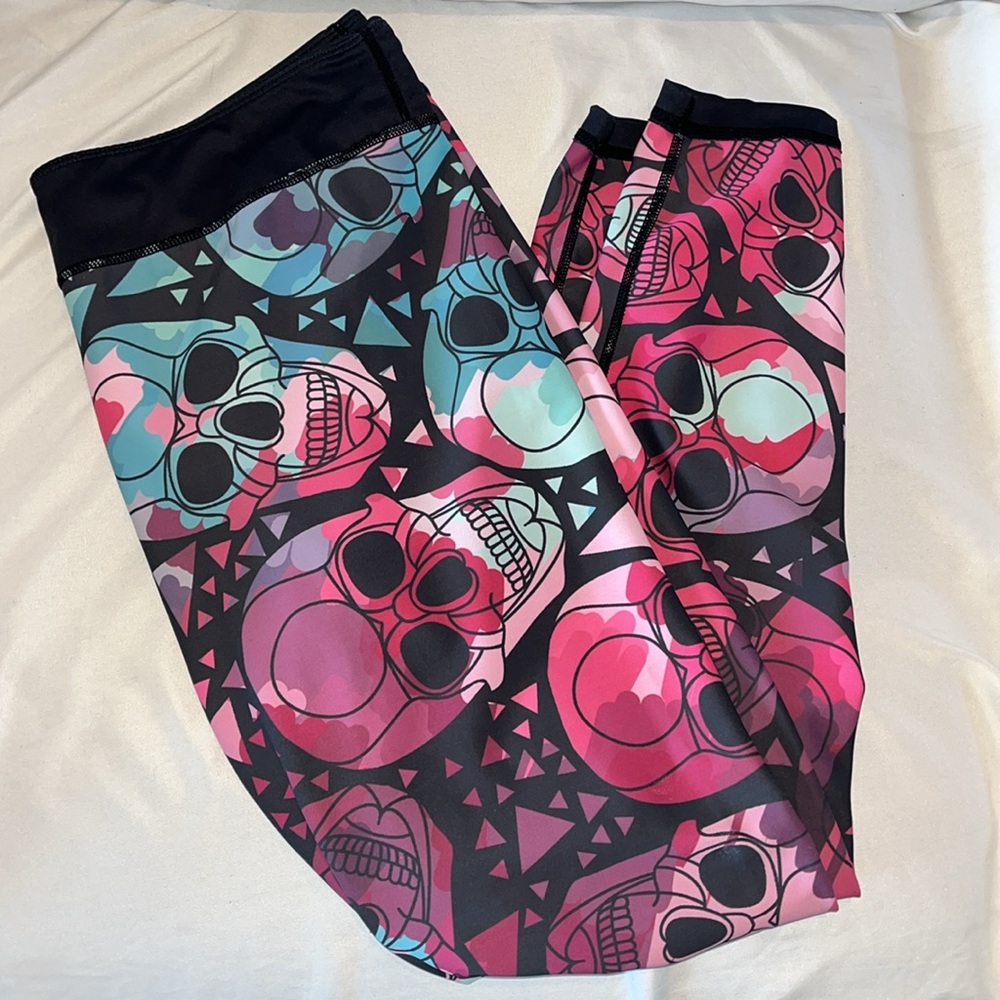 CVG Women’s Reversible ankle length Leggings size OS